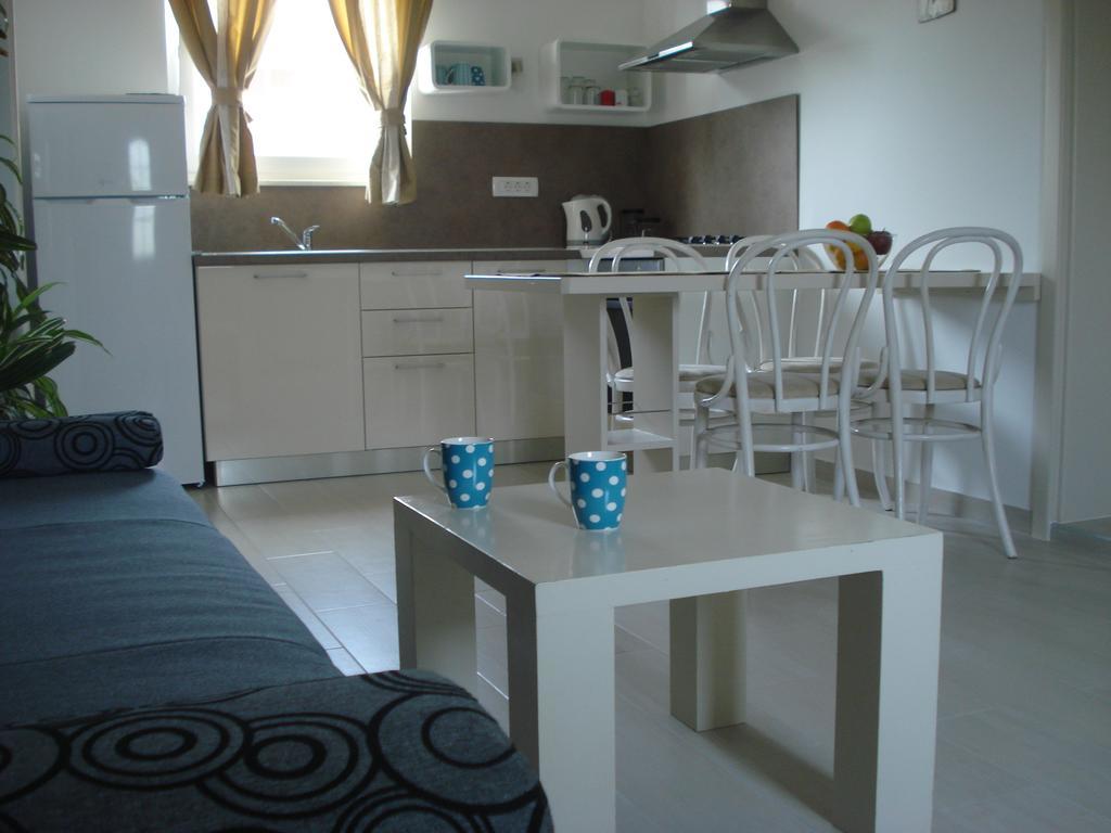 Apartment Maslina Biograd Na Moru Oda fotoğraf